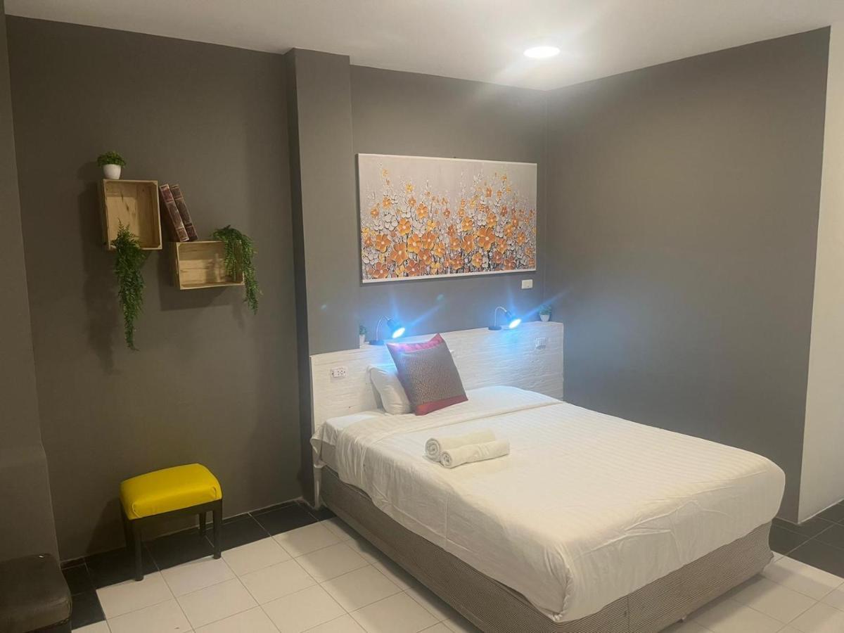 Center Hotel Chaweng  Exterior photo